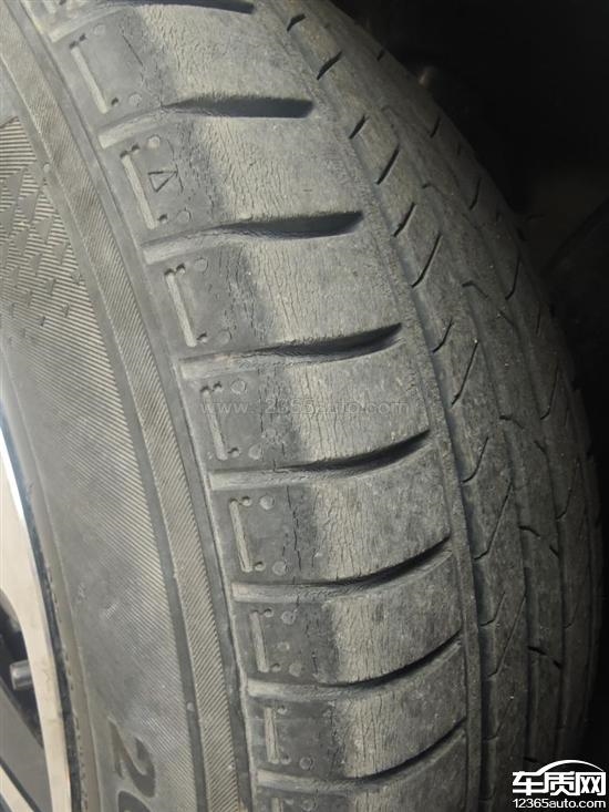 大众速腾遭车主集体投诉:质保期内原车轮胎开裂