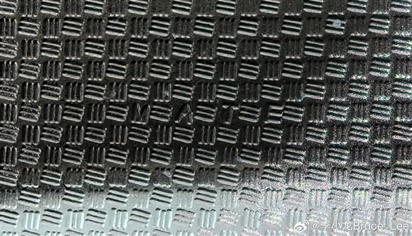 官方确认:华为Mate 80系列不支持磁吸