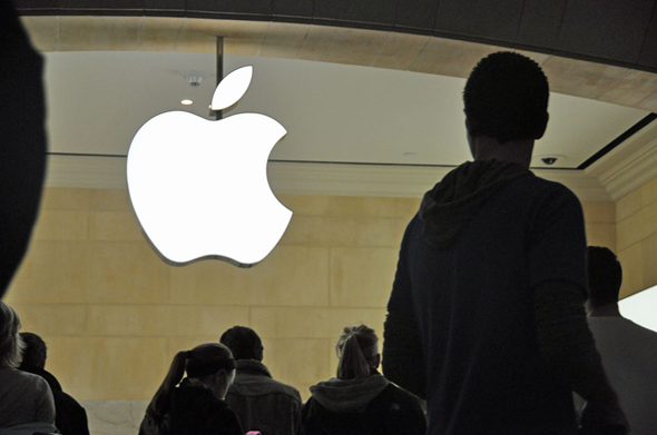 苹果与英特尔有望再携手 由英特尔代工部分M系列芯片