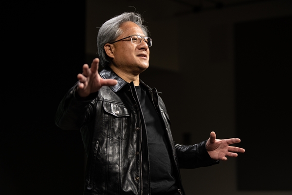 美国高官:中国拒绝买英伟达H200芯片 力挺国产半导体!