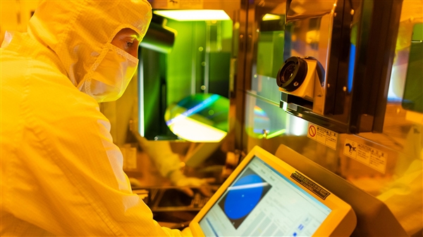 JEDEC制定全新内存标准SPHBM4:秒杀DDR5/GDDR7 逼近HBM4