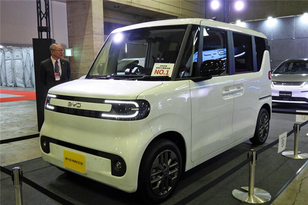 平时规规矩矩的车企 正在东京改装车展上释放天性