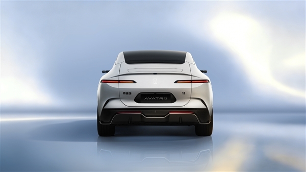 换装车顶激光雷达、后桥标配双电机！全新阿维塔12实车亮相