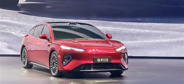 二代刀片电池、后轮转向上车！比亚迪海豹08全球首秀：车长超5.1米