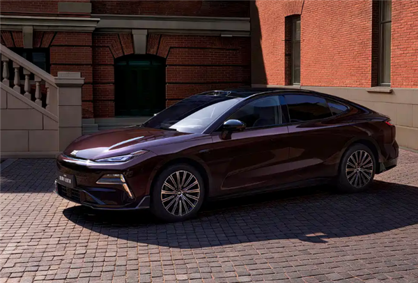 14.28万起！吉利银河星耀8远航家开启预售：综合续航高达1725km