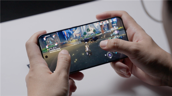 苹果的半成品方案 居然成了版本答案！