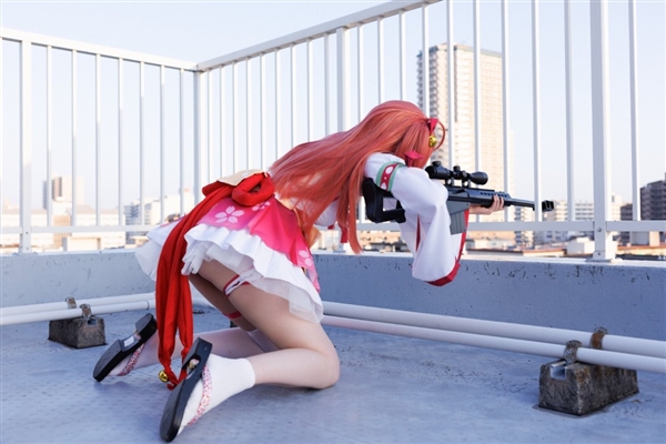 《生化4RE》阿什莉体模COS妮姬新装 黑衣黑丝很诱人