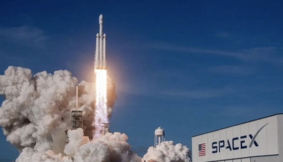 马斯克SpaceX上市在即!机构预估约400名持股员工身家将达1亿美元