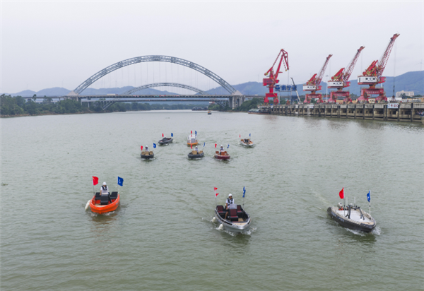9艘新能源智能船舶集中试航:实现自主巡航与智能避障