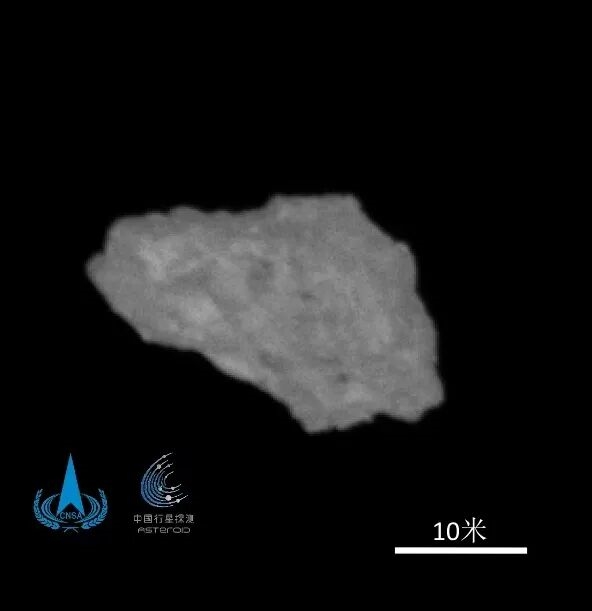 “追星”成功!天问二号探测器抵达目标小行星:开展科学探测