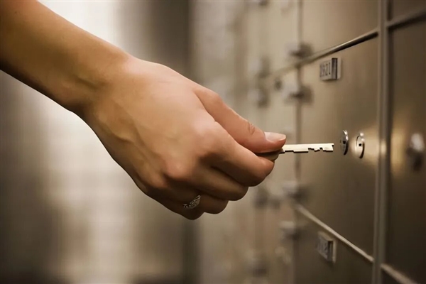 7000万韩元全变成“小黄鸭纸钞”!韩国一银行经理监守自盗