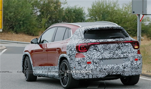 奔驰最亲民纯电SUV!全新AMG GLA路试谍照曝光:680马力对标宝马iX3 M