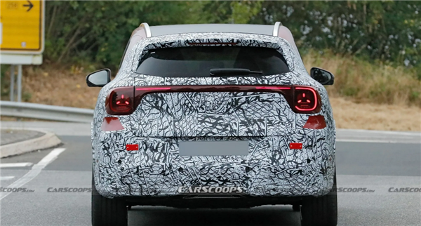 奔驰最亲民纯电SUV!全新AMG GLA路试谍照曝光:680马力对标宝马iX3 M