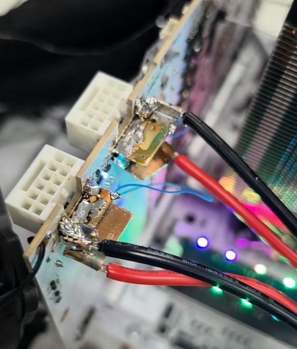 物理级防烧方案!大神魔改RTX 5090:16针接口直接焊死在PCB上