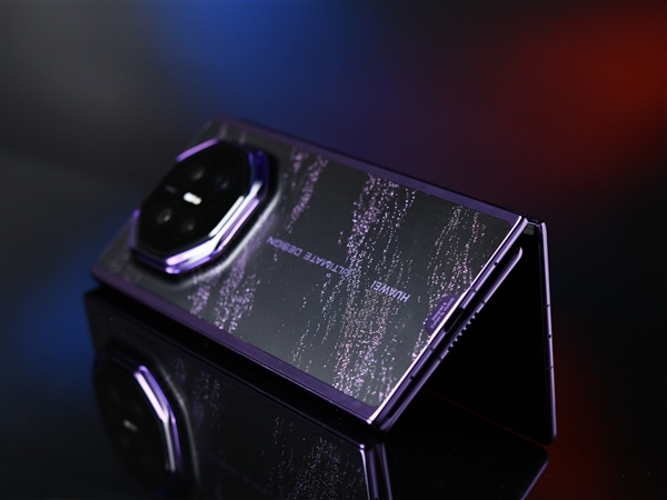 史上最完美的三折叠!华为Mate XT 2非凡大师上手