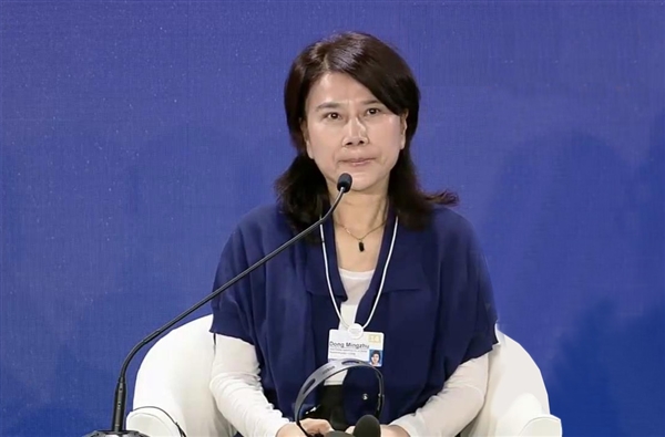 格力技校首届新生开学:校长董明珠面对面传递工匠精神与让世界爱上中国造的价值观